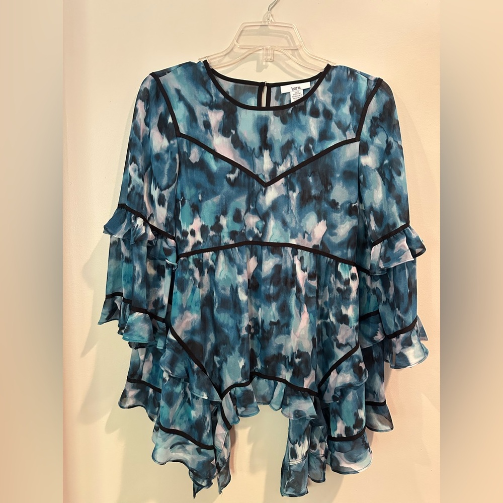 Bar III Women’s Blue and Black Top